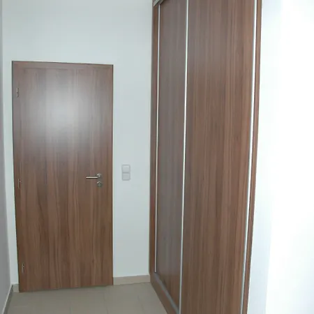 فندق Apartmanovy Dum Landek 3*