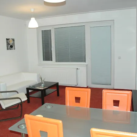 فندق Apartmanovy Dum Landek 3*