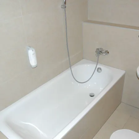 فندق Apartmanovy Dum Landek اوسترافا