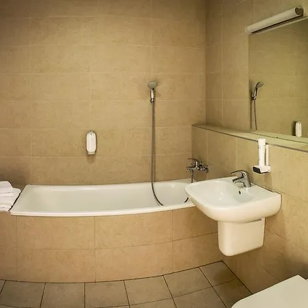 ホテル Apartmanovy Dum Landek 3*