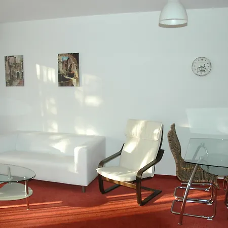 Apartmanovy Dum Landek 俄斯特拉发
